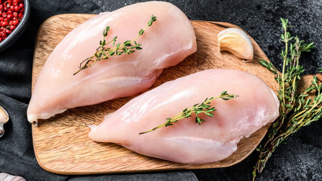 Źródła białka - filet z piersi kurczaka
