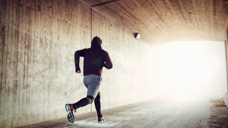 Bieganie: czy warto biegać? Plusy i minusy